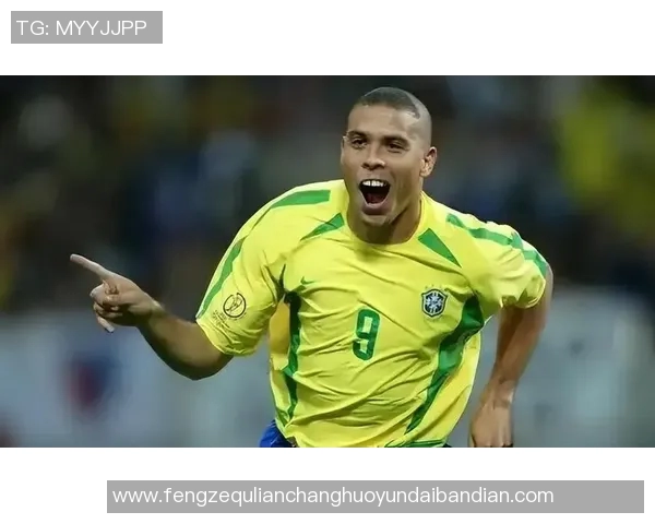 足球明星手势解析：从庆祝动作到场上信号，解读球员独特的语言与表达